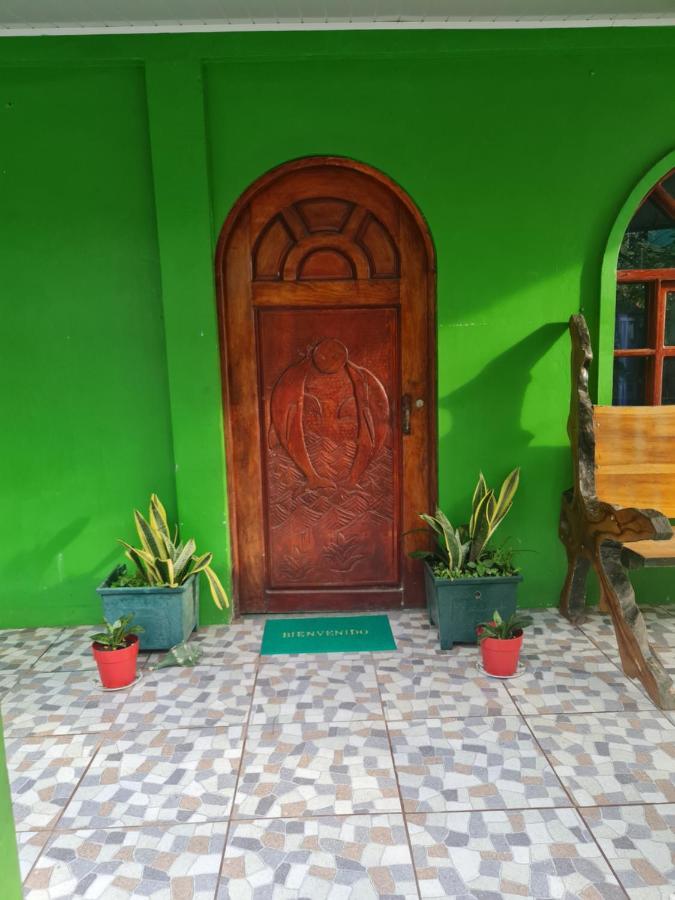 Tortuguero Casa De Playa Green House Apartment Bagian luar foto