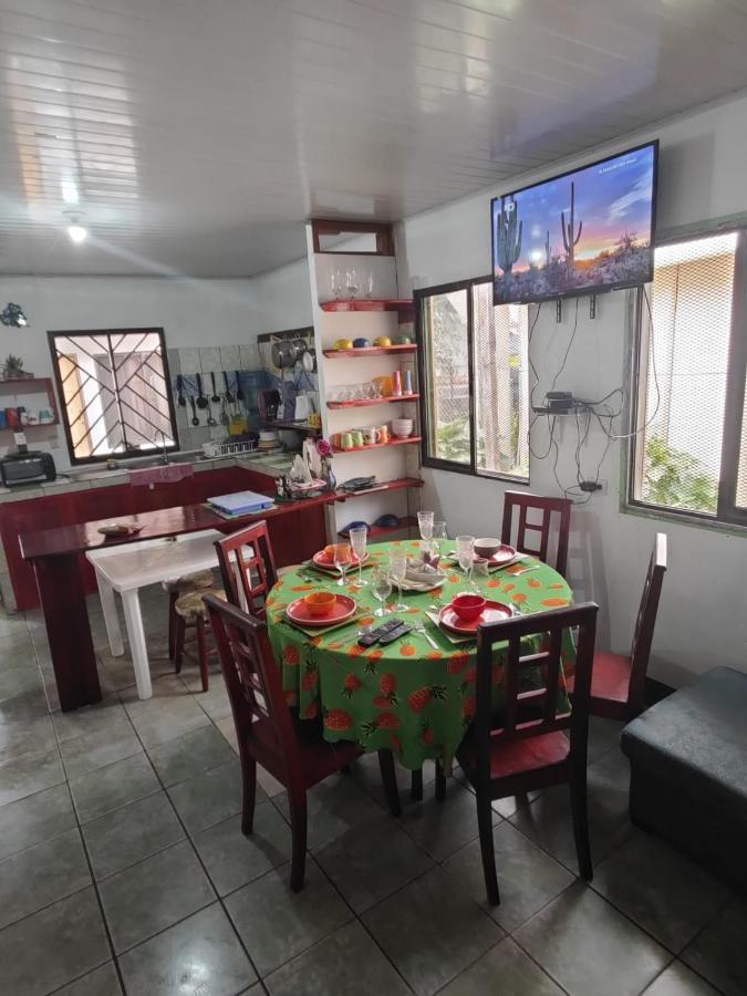 Tortuguero Casa De Playa Green House Apartment Bagian luar foto