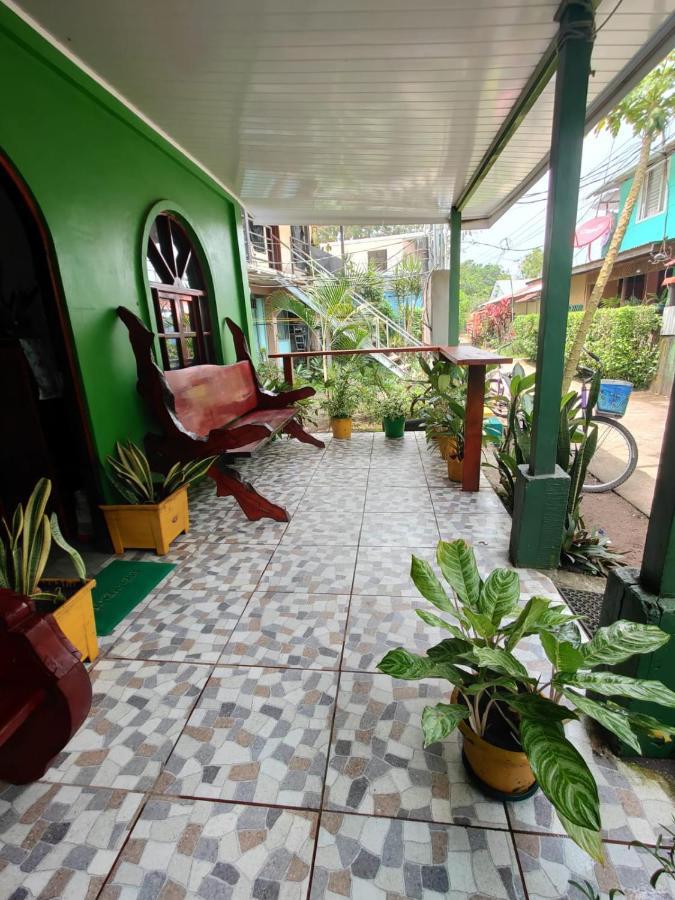 Tortuguero Casa De Playa Green House Apartment Bagian luar foto