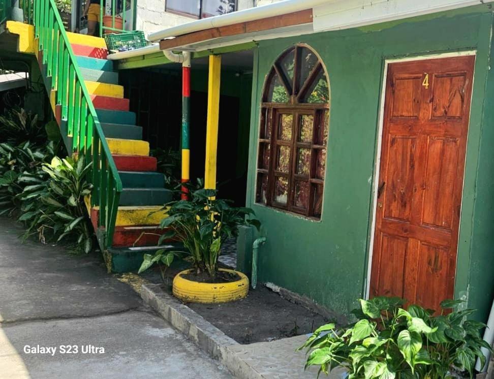 Tortuguero Casa De Playa Green House Apartment Bagian luar foto